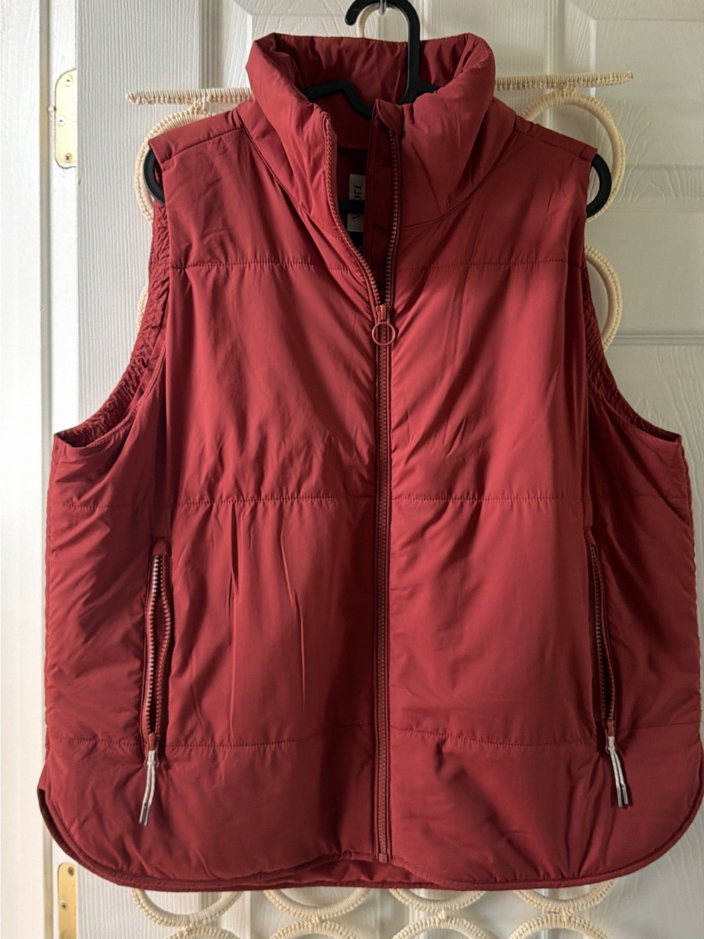 Vuori Canyon Red Puffer Vest - XL